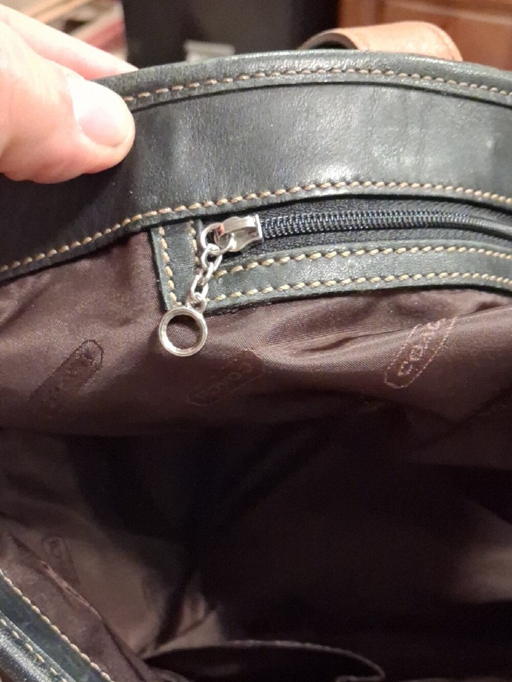 Vintage Coach Hamptons Leather Tote Style 5189 Black & Cognac - Picture 3 of 5